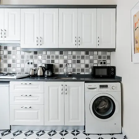 Flat 5 Min From Galata Tower Istiklal Av Apartment *